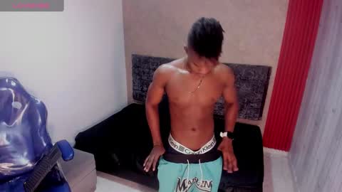 Snapshot of kender21_ chatting on January 22, 1:42 pm Kender online show from January 22, 1:42 pm