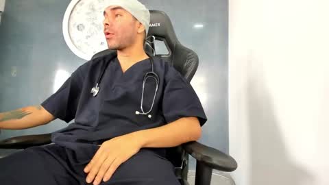 Snapshot of kevin_bronx chatting on December 11, 2:50 pm Kevin online show from December 11, 2:50 pm