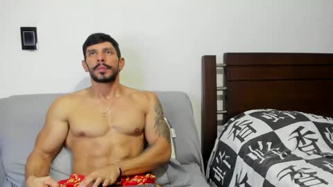 kevin_malone22 online show from May 13, 2:19 am