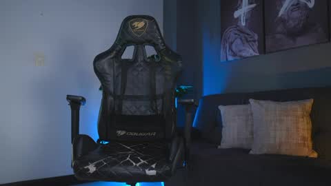 kevin montoya online show from April 18, 3:02 pm