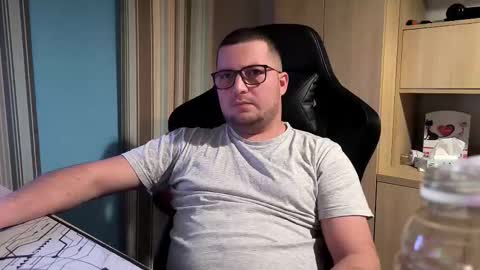Kevinn online show from October 17, 8:35 pm