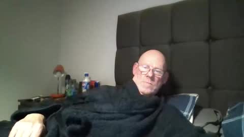 kevlooking4sez online show from January 8, 12:16 am