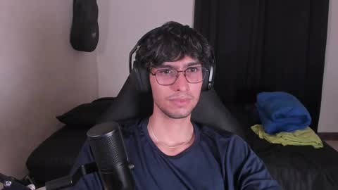 Snapshot of khozler_ chatting on September 24, 4:34 am khozler_ online show from September 24, 4:34 am