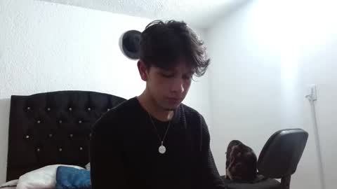 Snapshot of kianryu chatting on September 15, 12:24 am Adrian Chlloe online show from September 15, 12:24 am