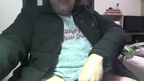 Snapshot of kinchan069 chatting on March 3, 7:39 am kinchan069 online show from March 3, 7:39 am