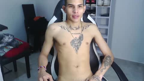 Snapshot of king_bryan19 chatting on December 18, 6:25 pm bryan online show from December 18, 6:25 pm