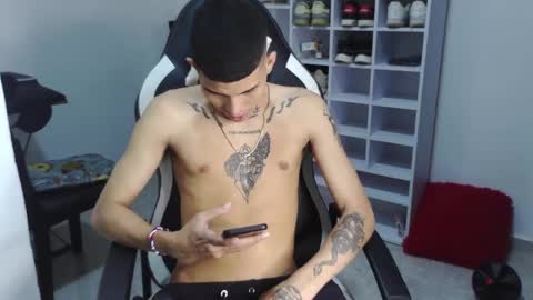 Snapshot of king_bryan19 chatting on December 9, 8:50 pm bryan online show from December 9, 8:50 pm