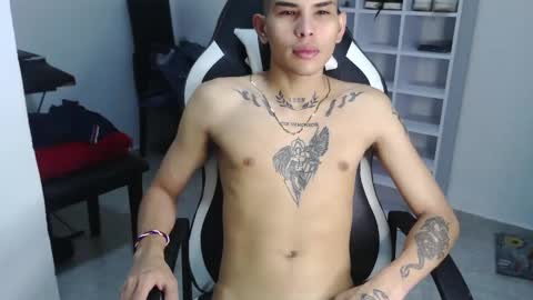 Snapshot of king_bryan19 chatting on December 25, 4:22 pm bryan online show from December 25, 4:22 pm