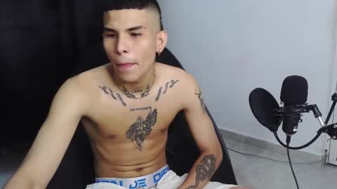 Snapshot of king_bryan19 chatting on February 27, 7:58 pm bryan online show from February 27, 7:58 pm
