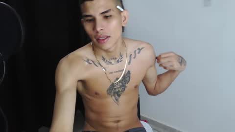 Snapshot of king_bryan19 chatting on January 30, 7:04 pm bryan online show from January 30, 7:04 pm