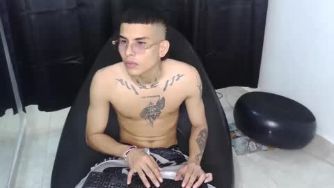 Snapshot of king_bryan19 chatting on March 9, 7:37 pm bryan online show from March 9, 7:37 pm
