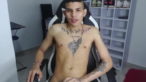 Snapshot of king_bryan19 chatting on December 28, 5:14 pm bryan online show from December 28, 5:14 pm