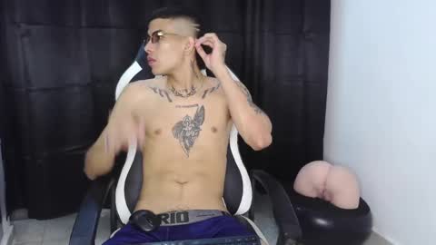 Snapshot of king_bryan19 chatting on March 10, 8:34 pm bryan online show from March 10, 8:34 pm