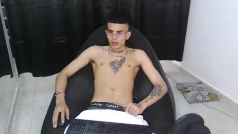 Snapshot of king_bryan19 chatting on March 9, 12:21 am bryan online show from March 9, 12:21 am