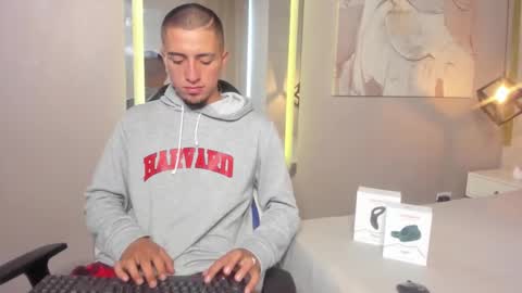 King Dante  online show from December 3, 7:44 pm