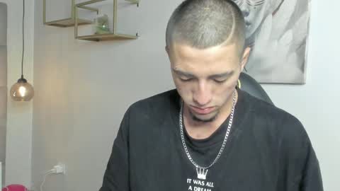 King Dante  online show from December 31, 5:29 pm