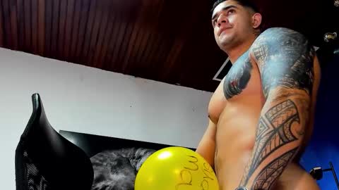 Angel Falconer online show from November 19, 2:00 am