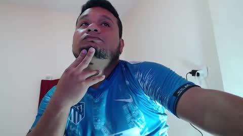 King LEO  online show from January 7, 1:16 pm