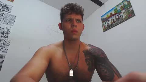 Snapshot of king_russo chatting on February 8, 8:32 pm king_russo online show from February 8, 8:32 pm