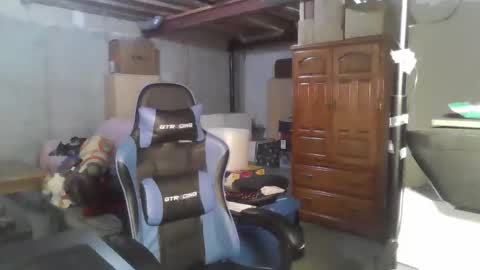 Master  King Tommy online show from March 9, 8:19 am