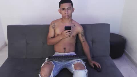 DOMINANT ALPHA KINGS online show from June 5, 4:57 pm