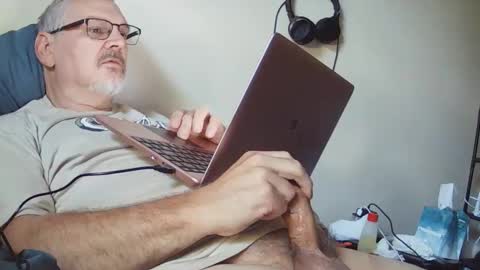 kingtongue10 online show from September 28, 2:59 pm