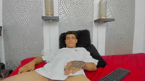 Snapshot of kinky_spice69 chatting on September 9, 7:13 pm online show from September 9, 7:13 pm