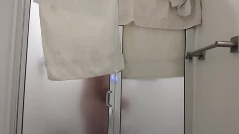 Snapshot of kinkyguy4you00 chatting on January 13, 1:13 am whateveryouwant online show from January 13, 1:13 am