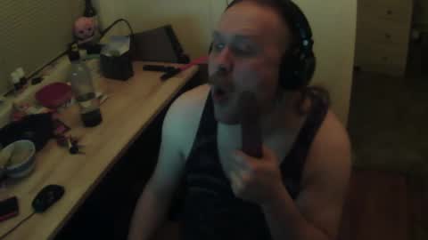 Snapshot of kinkysoup chatting on January 21, 2:33 am kinkysoup online show from January 21, 2:33 am