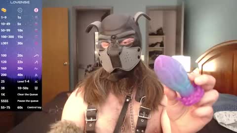 Snapshot of kinkywolf87 chatting on February 4, 8:06 pm kinkywolf87 online show from February 4, 8:06 pm