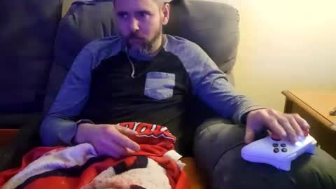 kipp62282 online show from December 8, 6:22 am