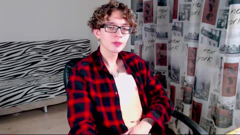 Alan online show from March 12, 6:44 pm