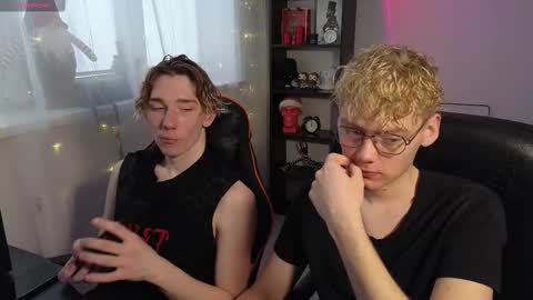 Snapshot of kirill_20_cm chatting on February 28, 2:31 pm Kirill and Andrey online show from February 28, 2:31 pm