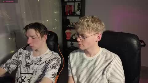 Snapshot of kirill_20_cm chatting on February 26, 3:41 pm Kirill and Andrey online show from February 26, 3:41 pm