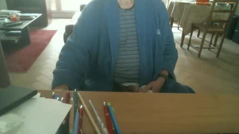 Snapshot of kisslog1 chatting on October 18, 7:24 am kisslog1 online show from October 18, 7:24 am