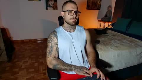 kite__ online show from April 21, 1:42 am