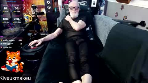 kiveuxmakeu online show from March 12, 7:05 am