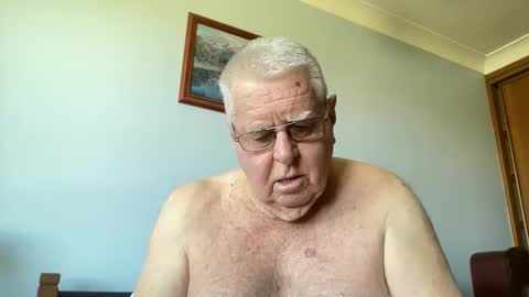 Aussiedude online show from January 8, 4:07 am