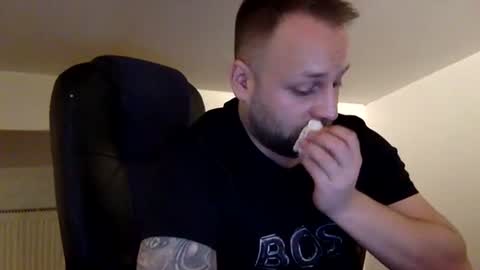 hugo online show from March 8, 3:21 am