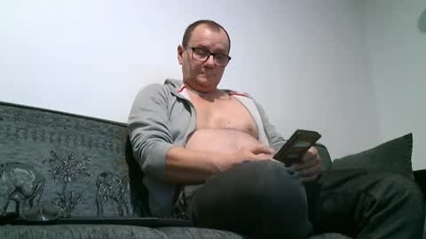 Snapshot of komputer123456789 chatting on February 2, 6:42 pm Bogdan online show from February 2, 6:42 pm