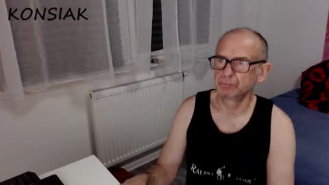 Snapshot of konsiak chatting on October 16, 8:50 pm Komsiak online show from October 16, 8:50 pm