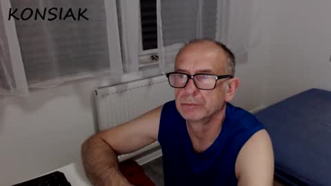 Snapshot of konsiak chatting on September 15, 8:32 pm Komsiak online show from September 15, 8:32 pm