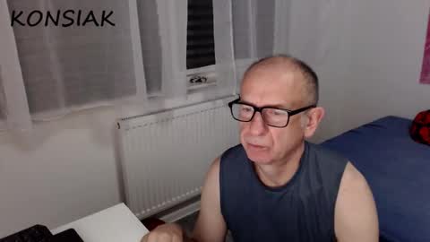 Snapshot of konsiak chatting on October 17, 9:19 pm Komsiak online show from October 17, 9:19 pm