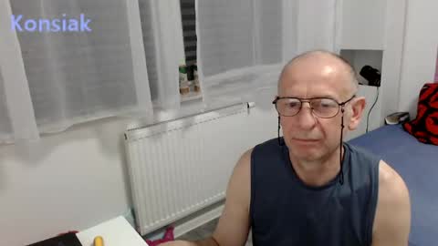 Komsiak online show from May 1, 9:39 pm