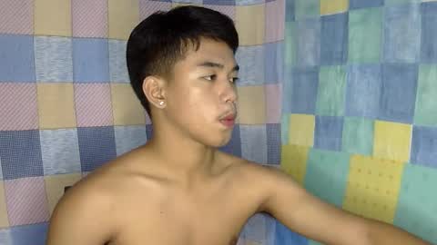 kritthanarkorn online show from April 9, 2:34 pm