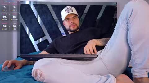 Snapshot of kroy_wood chatting on October 1, 3:16 pm Kroy Wood online show from October 1, 3:16 pm