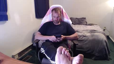 Kuggy online show from April 22, 11:42 pm