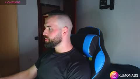 kumonass online show from March 25, 8:40 am