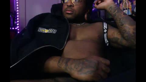 Snapshot of kushgoth chatting on October 16, 4:20 am Kushgoth online show from October 16, 4:20 am