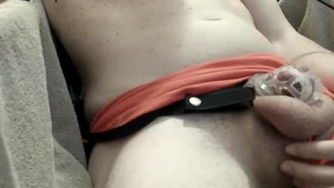 kyleechazz online show from April 6, 11:27 pm